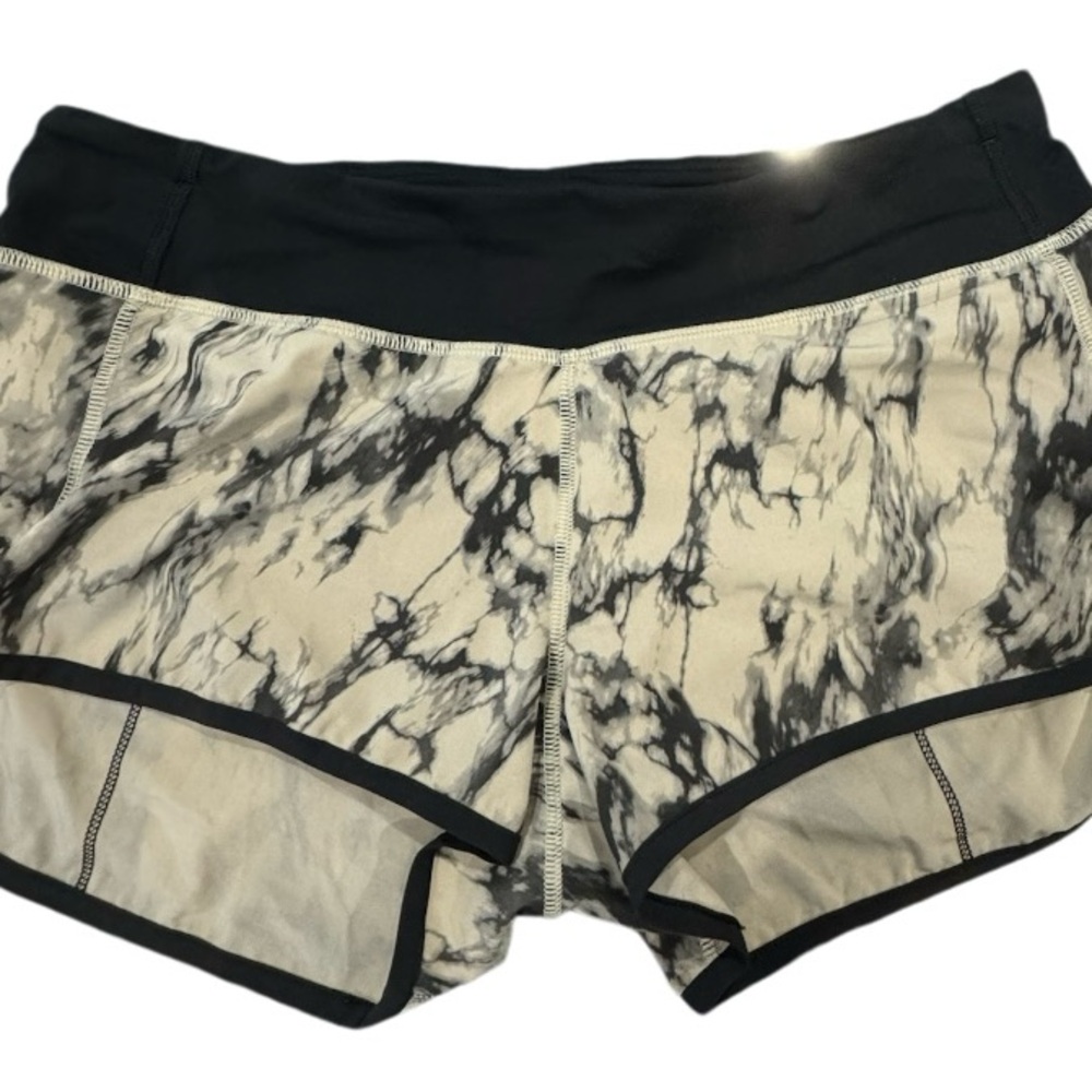 Lululemon Size 8 black and tan shorts new without tags.